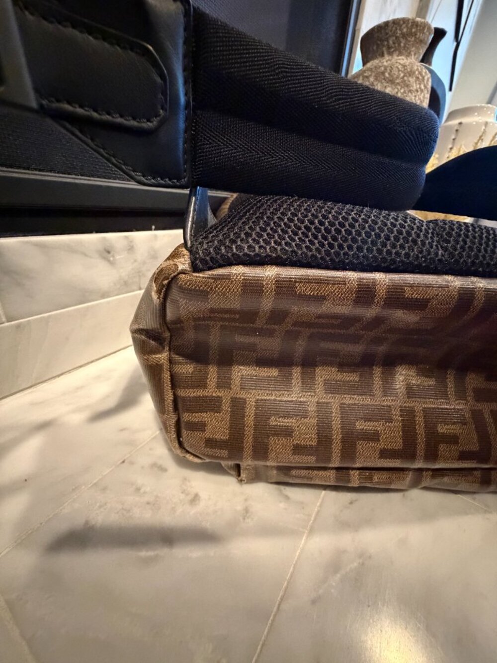 100% Authentic Fendi FF Logo Backpack, work bag, beach bag brown and black - Picture 7 of 8